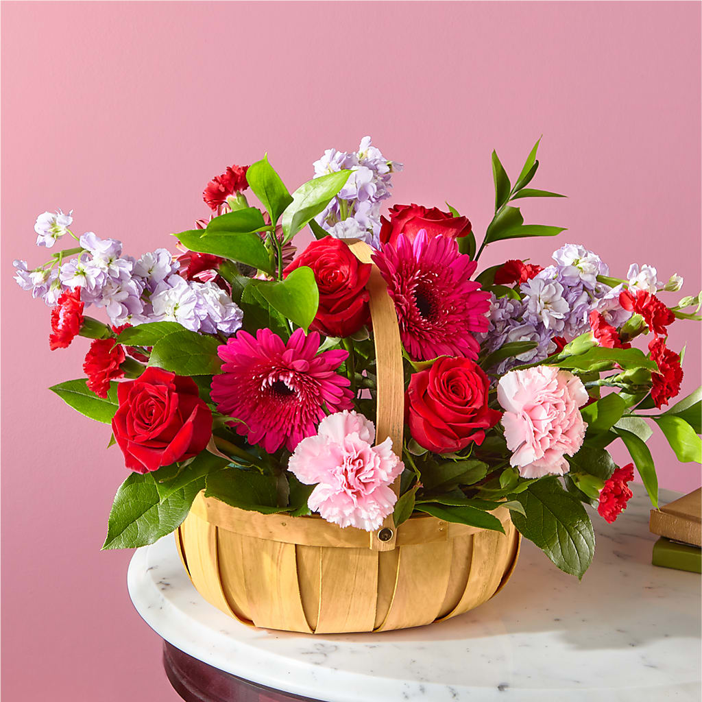 Pink Picnic Basket – R & J BLOOMS, Rowlett TX