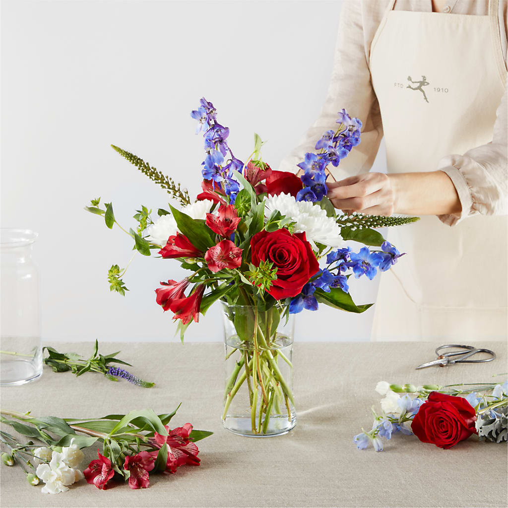 Star Spangled - A Florist Original – R & J BLOOMS, Rowlett TX