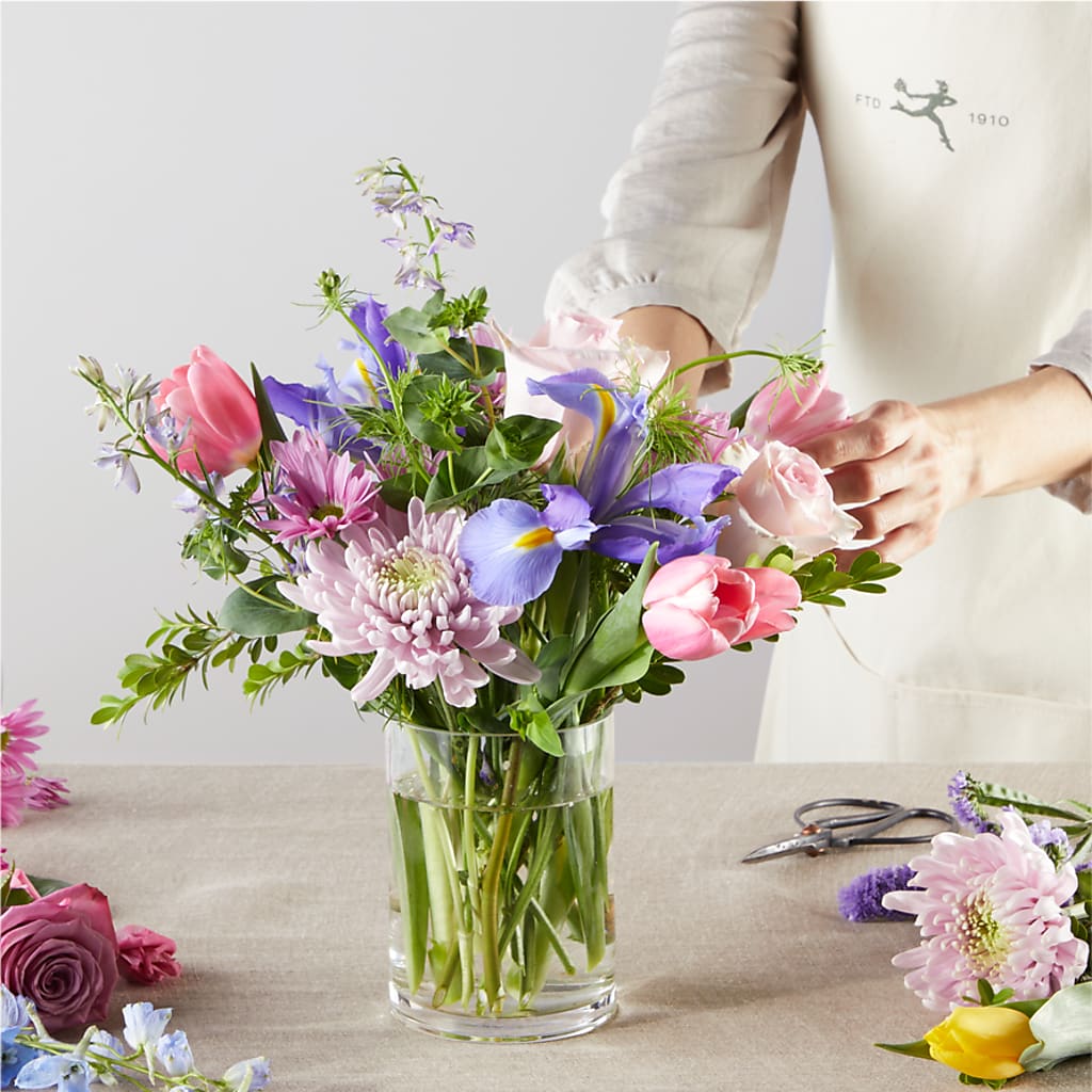 Pastel Tradition - A Florist Original – R & J BLOOMS, Rowlett TX