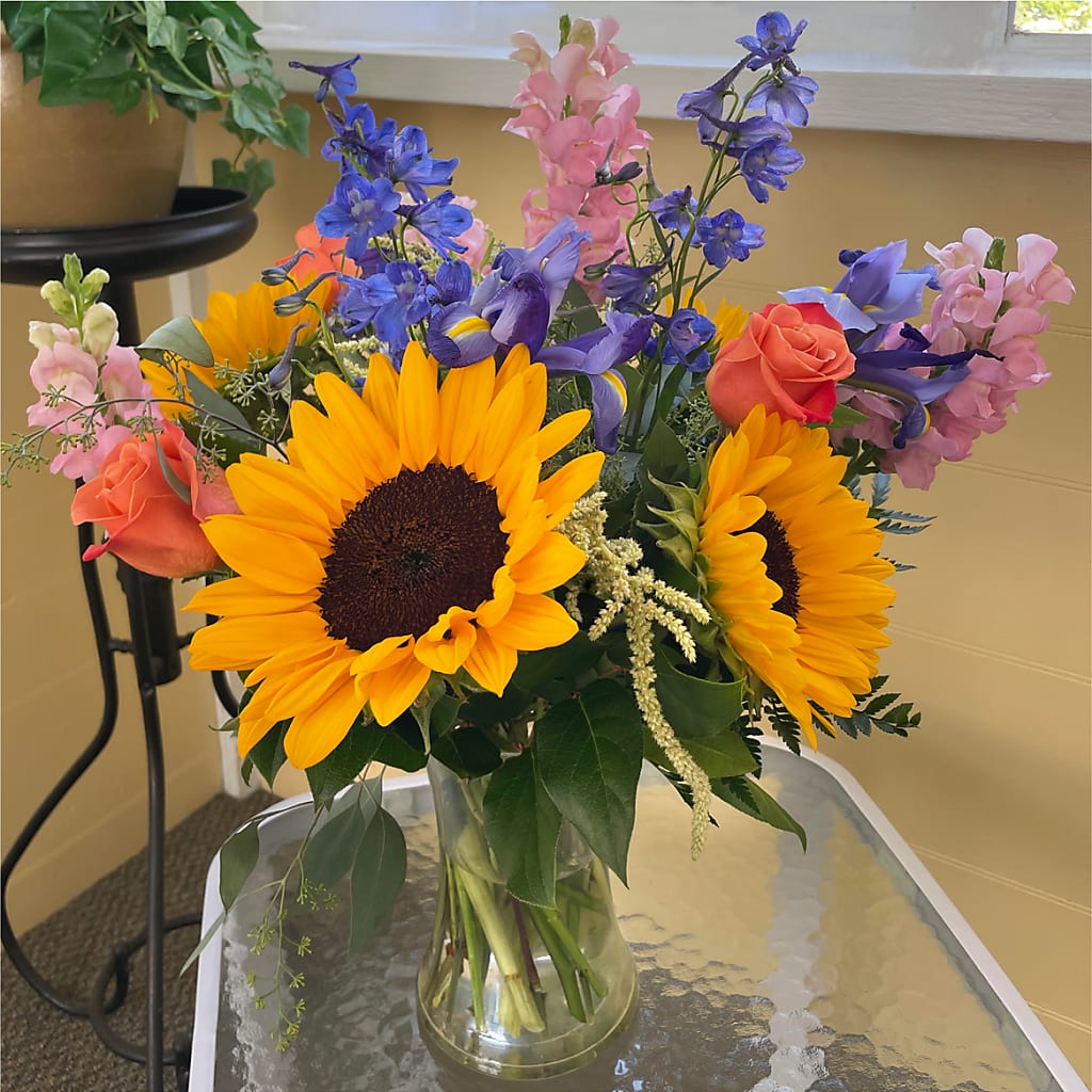 Rays of Life Bouquet – R & J BLOOMS, Rowlett TX