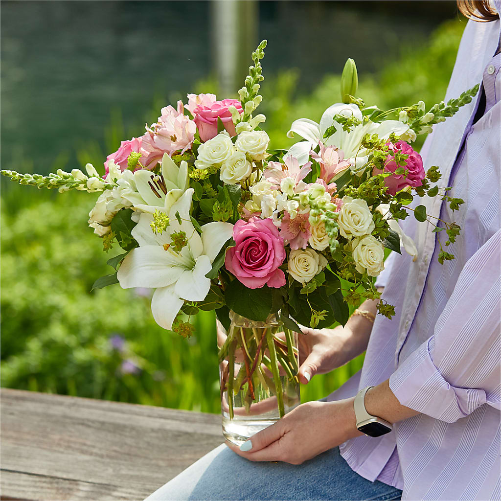 Fondly Bouquet – R & J BLOOMS, Rowlett TX