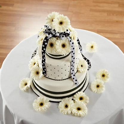 Simple Sophistication Cake Décor – R & J BLOOMS, Rowlett TX