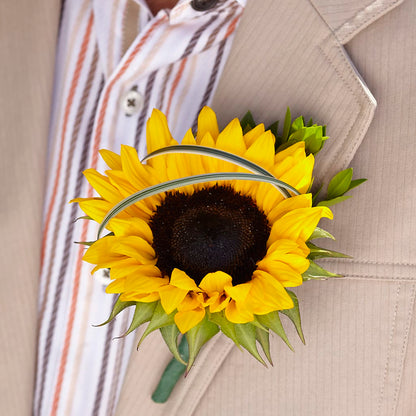 Free Spirit Boutonniere – R & J BLOOMS, Rowlett TX
